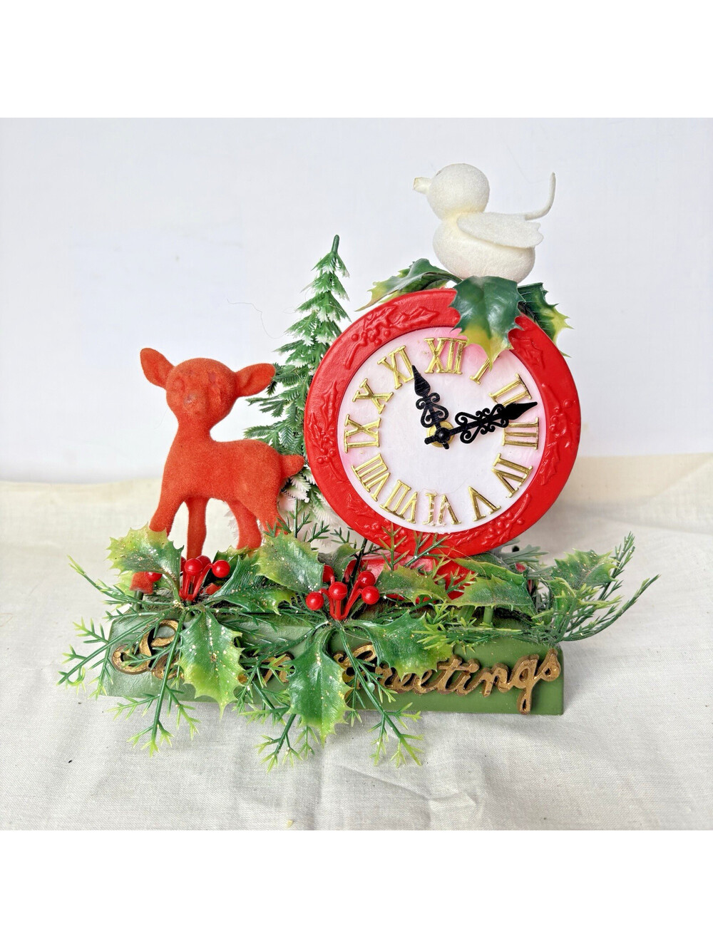 Vintage 60’s Kitschy MCM Plastic Holly Clock Red Flocked Reindeer White Bird 7”